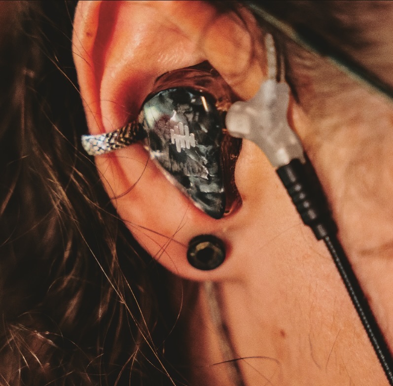 Enhancing Your Listening Experience with Features Like Silicone Tips and Fitment Guarantee