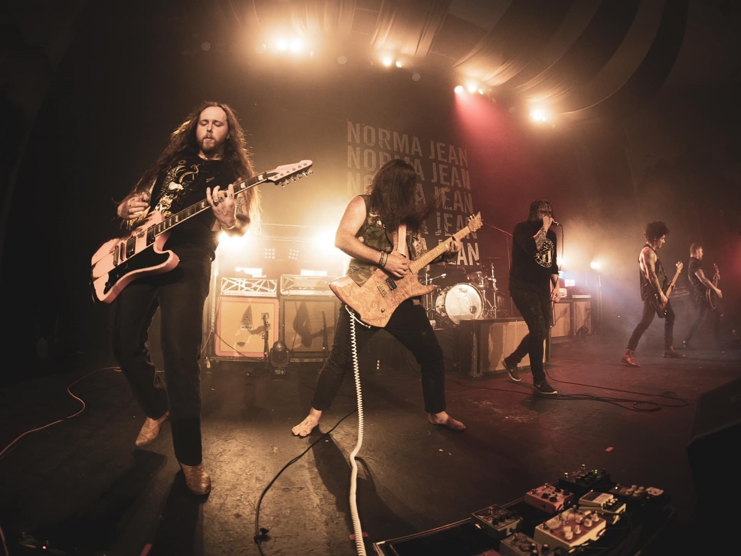 Making Informed Choices When Selecting Stage Lighting Equipment