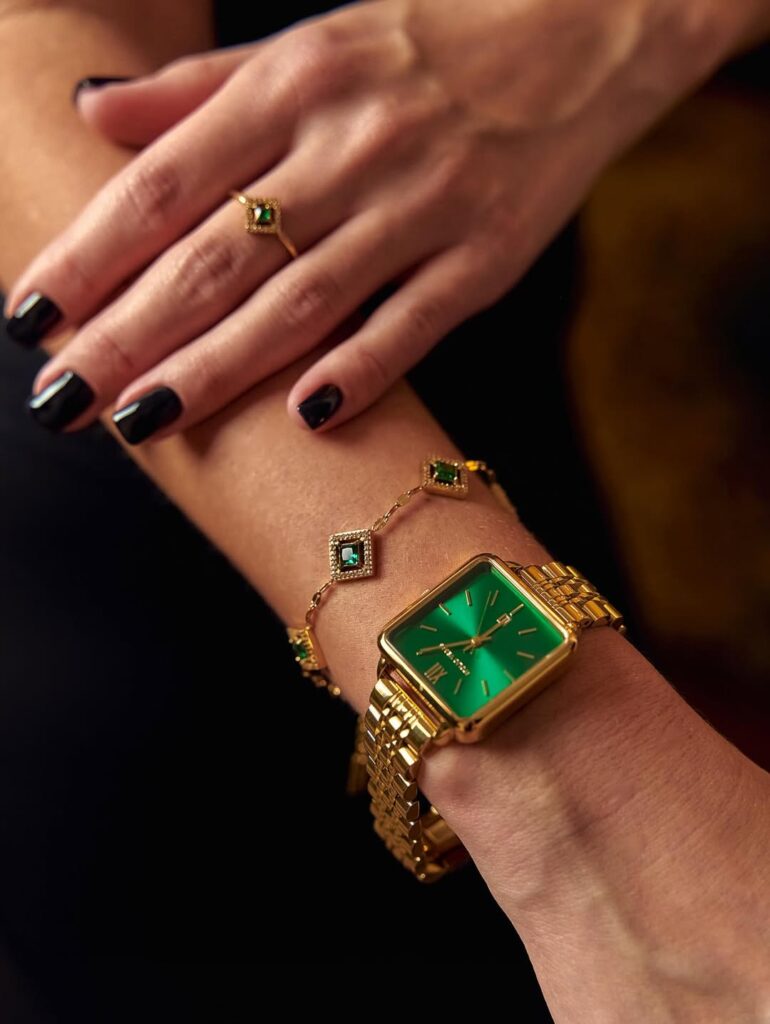 Free Worldwide Shipping + 60-Day Returns: Why Now's the Time to Shop Atolio Vegas